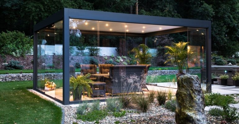 Mała architektura, czyli pergola ogrodowa przy naszym domu