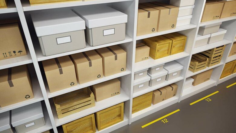 Systemy WMS w logistyce magazynowej – rodzaje, funkcje, korzyści