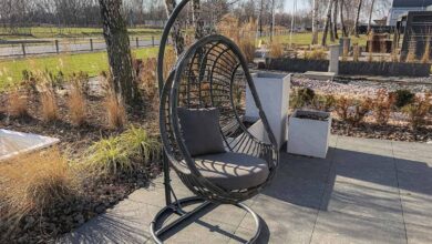 Fotele wiszące – stylowy akcent, który odmienia przestrzeń